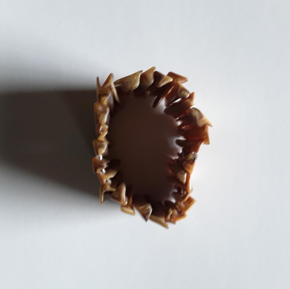 3 - Stretch Shell Bracelets - Picture 5 of 9